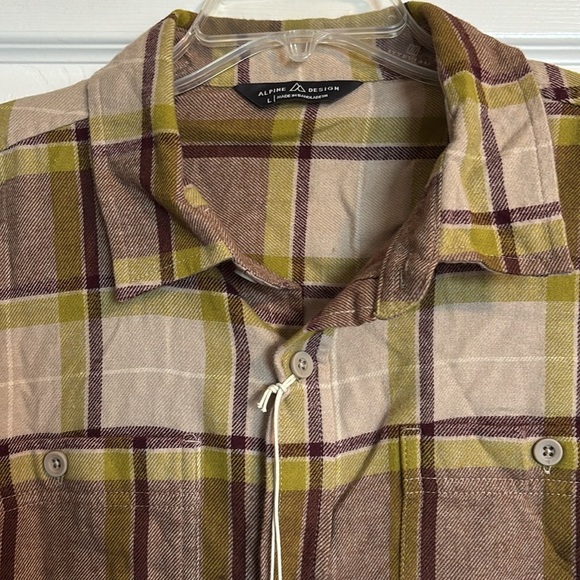 Alpine Design NWT men’s tan plaid long sleeve button down flannel shirt - Picture 2 of 9
